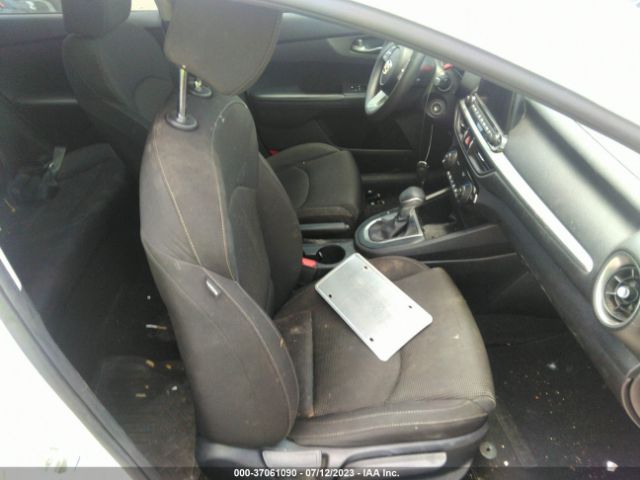 3KPF24AD7KE059442 KIA Forte Lxs