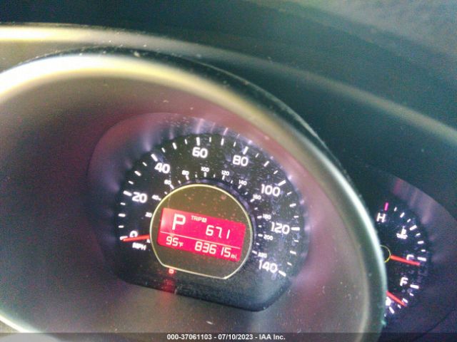 KNDJP3A55J7529352 KIA SOUL +