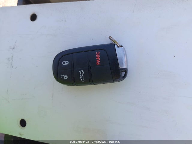 Chrysler 200 Limited 2015 1C3CCCAB7FN700264 Image 3