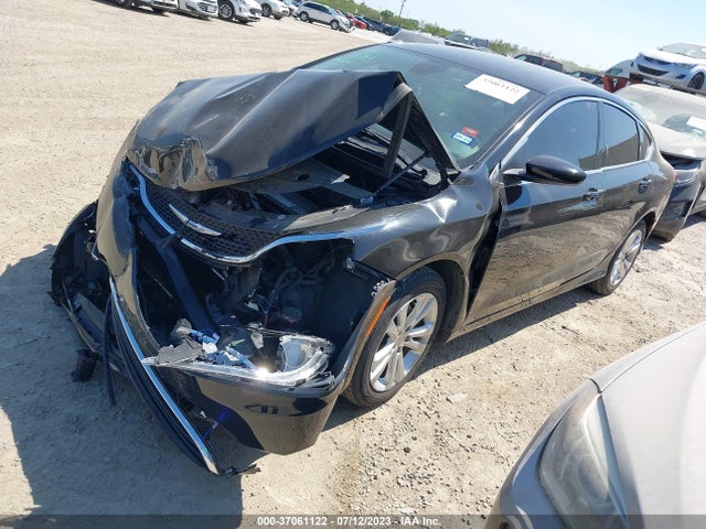 Chrysler 200 Limited 2015 1C3CCCAB7FN700264 Image 2