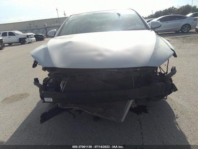 2018 HYUNDAI ELANTRA SE VIN: 5NPD74LF5JH275033