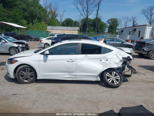 Hyundai Elantra Value Edition 2017 5NPD84LF9HH161494 Image 14
