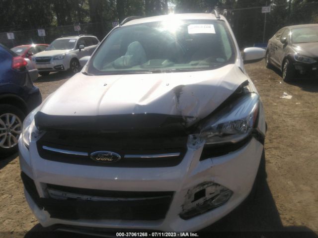 1FMCU9G93EUB80919 Ford ESCAPE SE