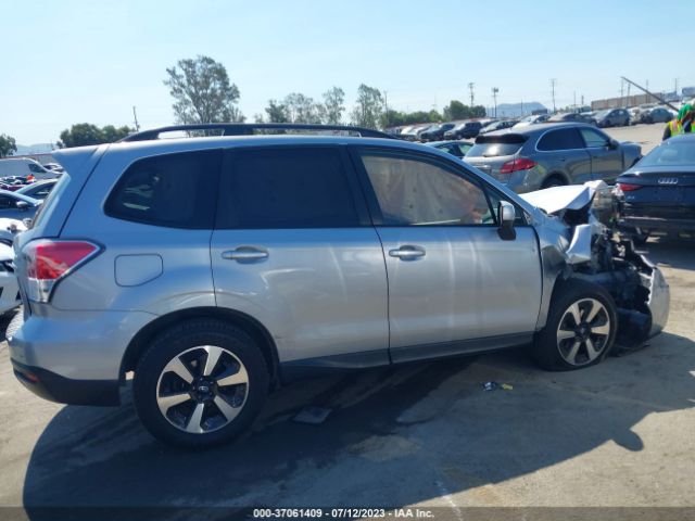 JF2SJAGC0HH522377 Subaru Forester Premium
