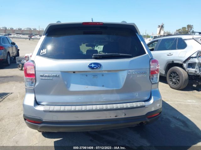 JF2SJAGC0HH522377 Subaru Forester Premium