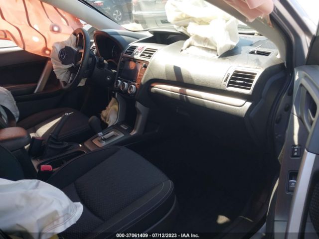 JF2SJAGC0HH522377 Subaru Forester Premium