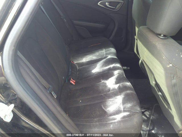 1C3CCCAB7FN576688 Chrysler 200 Limited