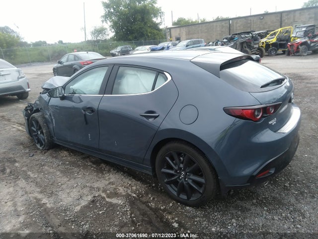 2023 MAZDA MAZDA3 HATCHBACK 2.5 S CARBON EDITION VIN: JM1BPBLM7P1607211
