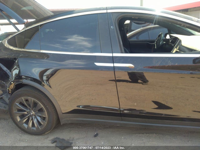 Tesla Model X 90d/75d/100d 2017 5YJXCBE28HF064702 Image 13