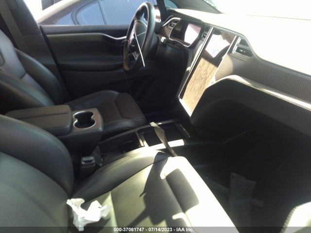 Tesla Model X 90d/75d/100d 2017 5YJXCBE28HF064702 Image 5
