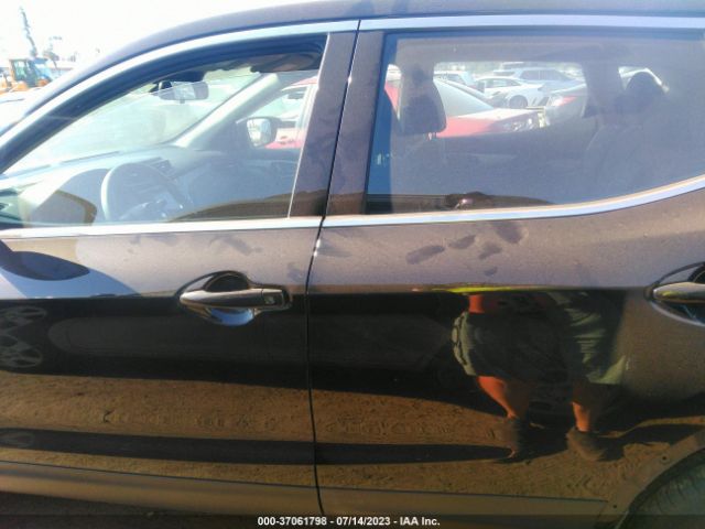 JN1BJ1AW2NW475204 Nissan Rogue Sport S