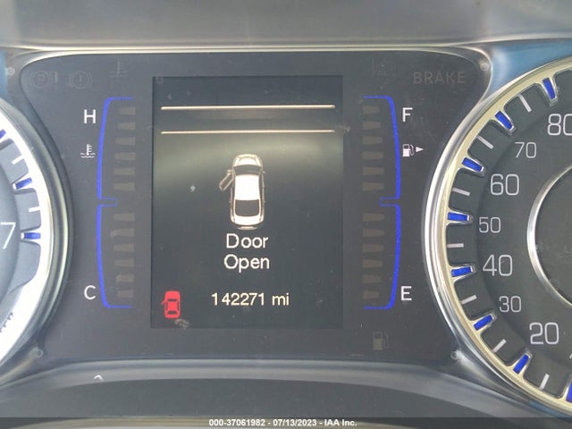 1C3CCCAB9FN702484 Chrysler 200 Limited