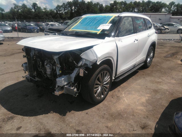Toyota Highlander Platinum 2022 5TDFZRBHXNS173780 Image 2