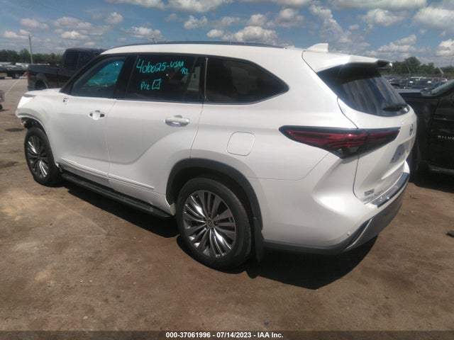 Toyota Highlander Platinum 2022 5TDFZRBHXNS173780 Image 9