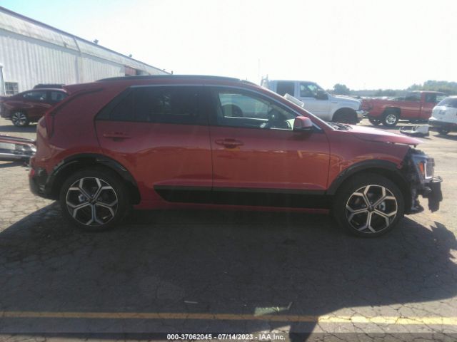 KNDCR3LE1P5065996 KIA Niro Ex Touring