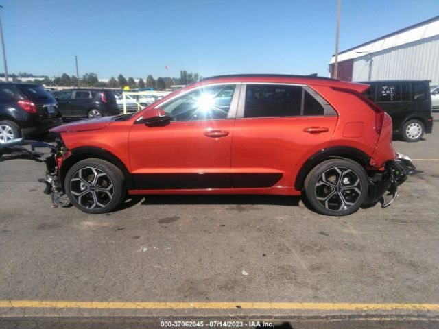 KNDCR3LE1P5065996 KIA Niro Ex Touring