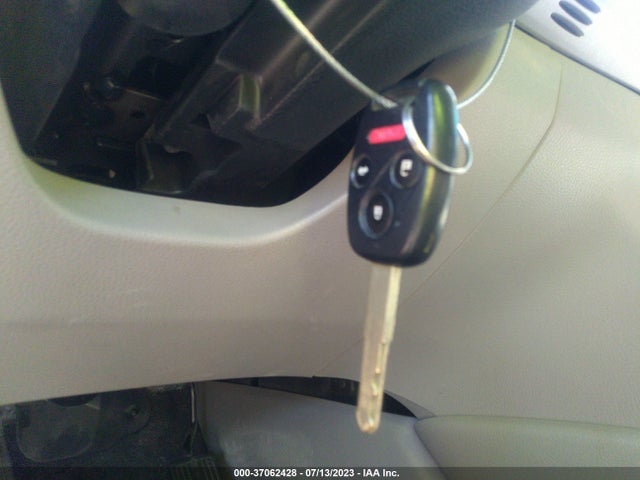 2011 HONDA ACCORD SDN LX-P VIN: 1HGCP2F48BA120870
