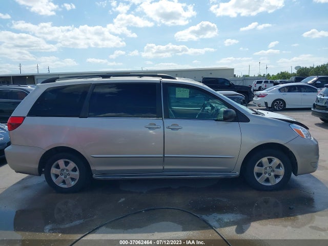 2004 TOYOTA SIENNA LE VIN: 5TDZA23C44S005694