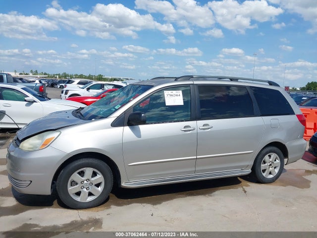 2004 TOYOTA SIENNA LE VIN: 5TDZA23C44S005694