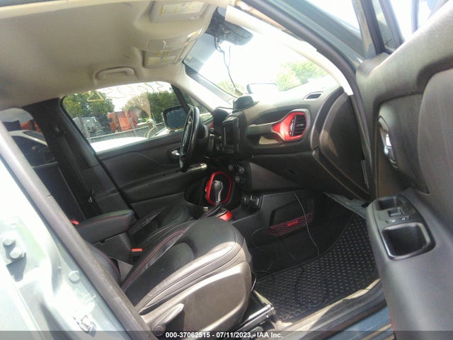 ZACCJBCB6JPH69603 Jeep Renegade Trailhawk
