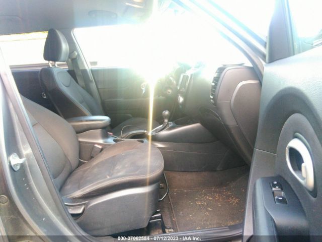 KNDJN2A22F7167753 KIA Soul Base