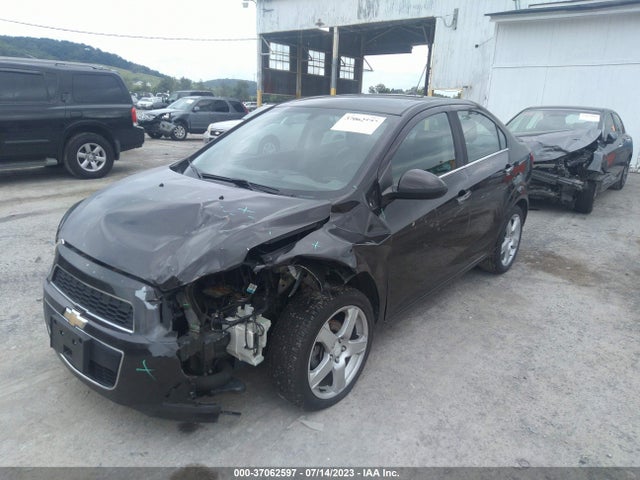 Chevrolet SONIC LTZ 2016 1G1JE5SB4G4134023 Image 2