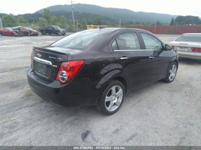 Chevrolet SONIC LTZ 2016 1G1JE5SB4G4134023 Image 4