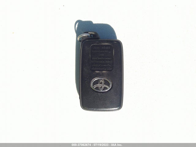 Toyota Prius Four 2015 JTDKN3DU2F1955037 Image 3