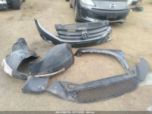 WVGBV7AX3GW022415 Volkswagen Tiguan R-line