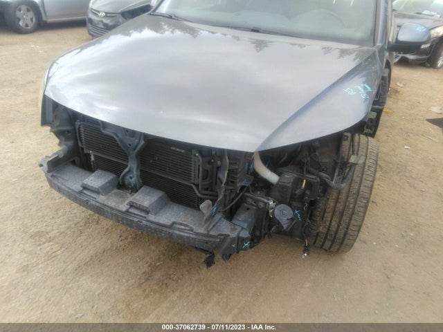 WVGBV7AX3GW022415 Volkswagen Tiguan R-line