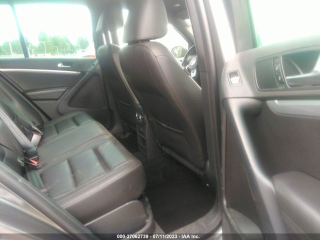 WVGBV7AX3GW022415 Volkswagen Tiguan R-line