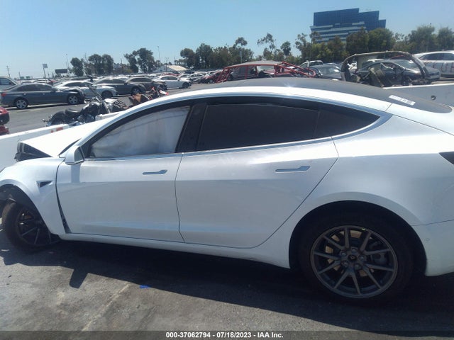 Tesla Model 3 Range 2019 5YJ3E1EAXKF425266 Image 4