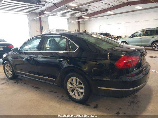 1VWAS7A37GC047015 Volkswagen Passat 1.8t S