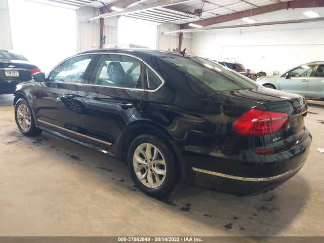 1VWAS7A37GC047015 Volkswagen Passat 1.8t S