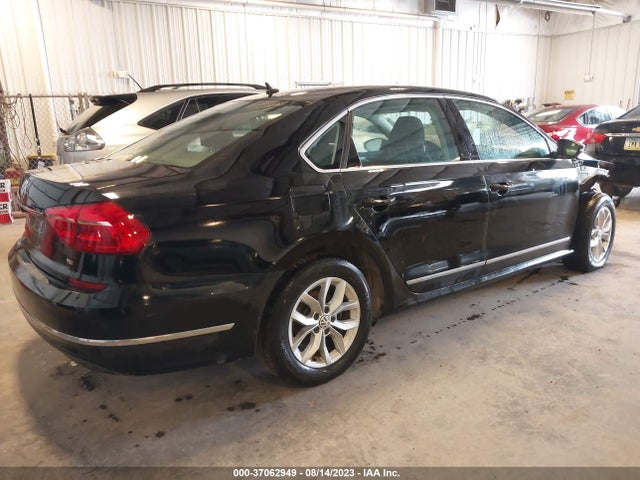 1VWAS7A37GC047015 Volkswagen Passat 1.8t S
