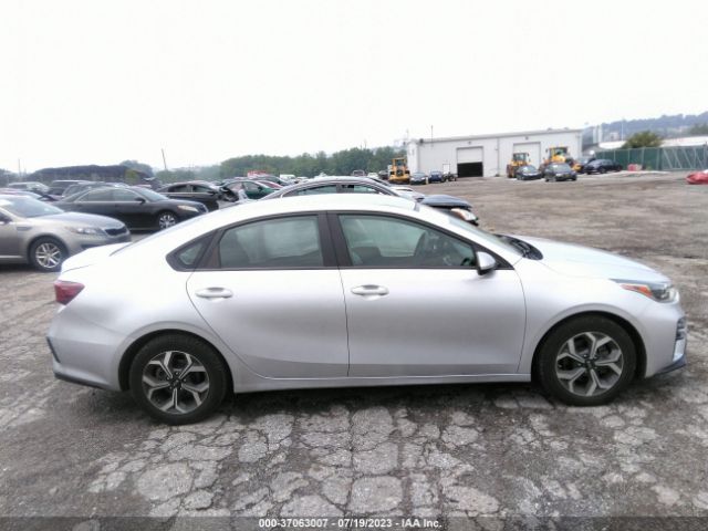 3KPF24AD2LE170143 KIA Forte Lxs