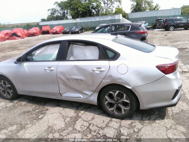3KPF24AD2LE170143 KIA Forte Lxs