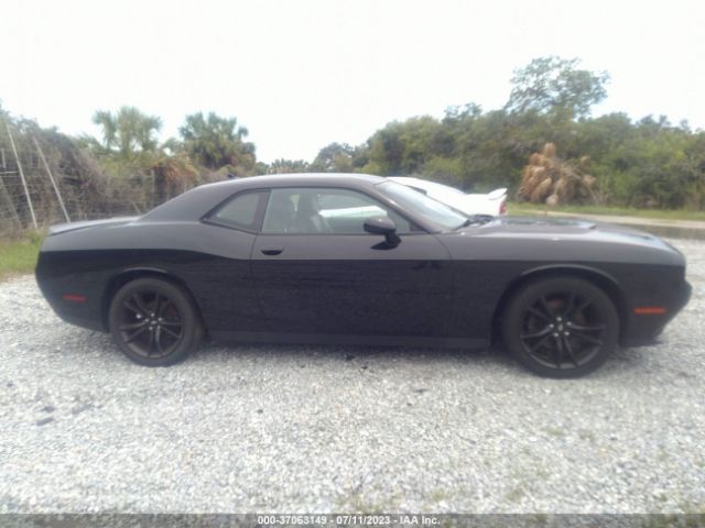 2C3CDZAG8JH311243 Dodge Challenger Sxt Plus