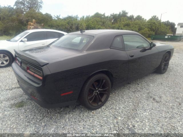 2C3CDZAG8JH311243 Dodge Challenger Sxt Plus