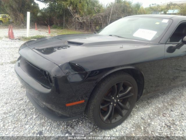 2C3CDZAG8JH311243 Dodge Challenger Sxt Plus