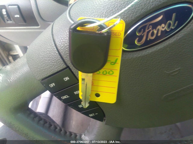 2007 FORD FIVE HUNDRED SEL VIN: 1FAFP24127G120071