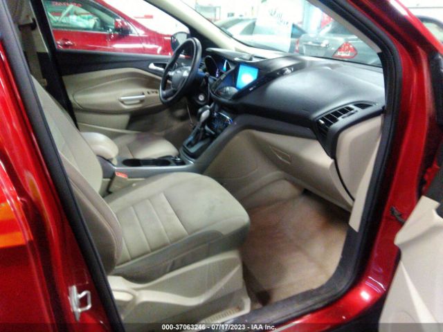 1FMCU9G99FUC67533 Ford ESCAPE SE