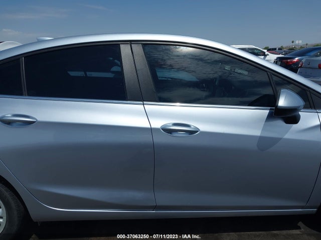 Chevrolet CRUZE LT 2018 1G1BE5SM5J7163557 Image 5