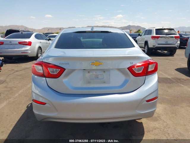 Chevrolet CRUZE LT 2018 1G1BE5SM5J7163557 Image 8