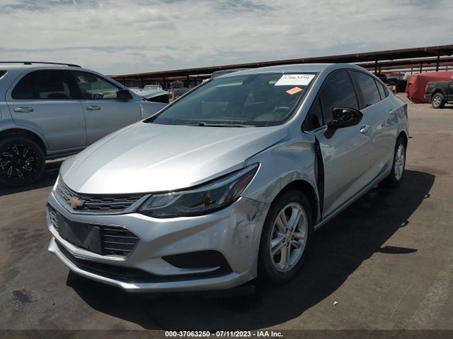 Chevrolet CRUZE LT 2018 1G1BE5SM5J7163557 Image 2