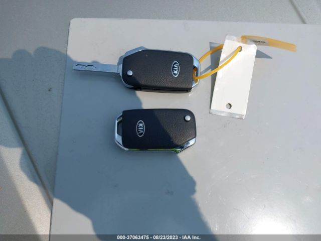 3KPF24AD9ME290037 KIA Forte Lxs