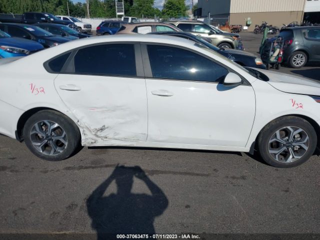 3KPF24AD9ME290037 KIA Forte Lxs