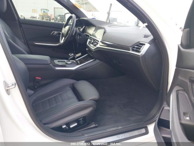3MW5R1J52K8B02241 BMW 3 Series 330i