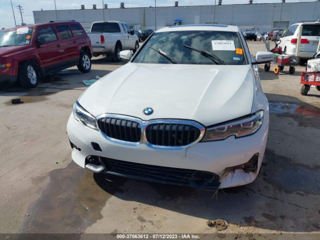 3MW5R1J52K8B02241 BMW 3 Series 330i