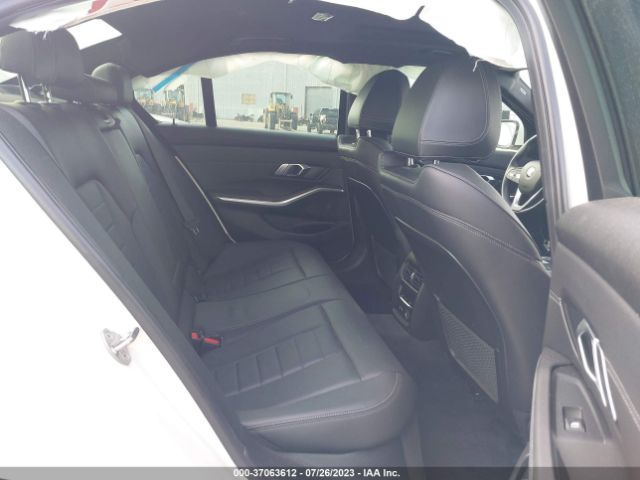 3MW5R1J52K8B02241 BMW 3 Series 330i